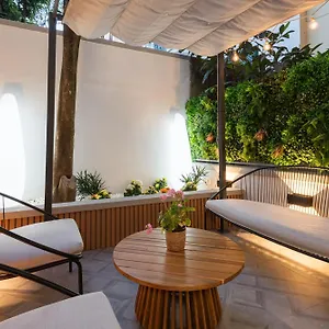 Apartment Elegante Con Giardino Privato, Jacuzzi Nel Cuore Di, Florence